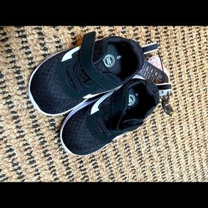 Brand New Wonder Nation Baby Boy Size 5 Sneaker